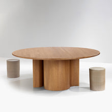 Load image into Gallery viewer, Virginia Oak Table